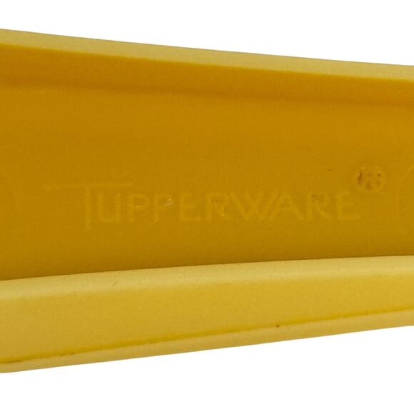 Tupperware Yellow Egg Separator 779-11 and Small Colander Strainer 1200-4 - Picture 2 of 10